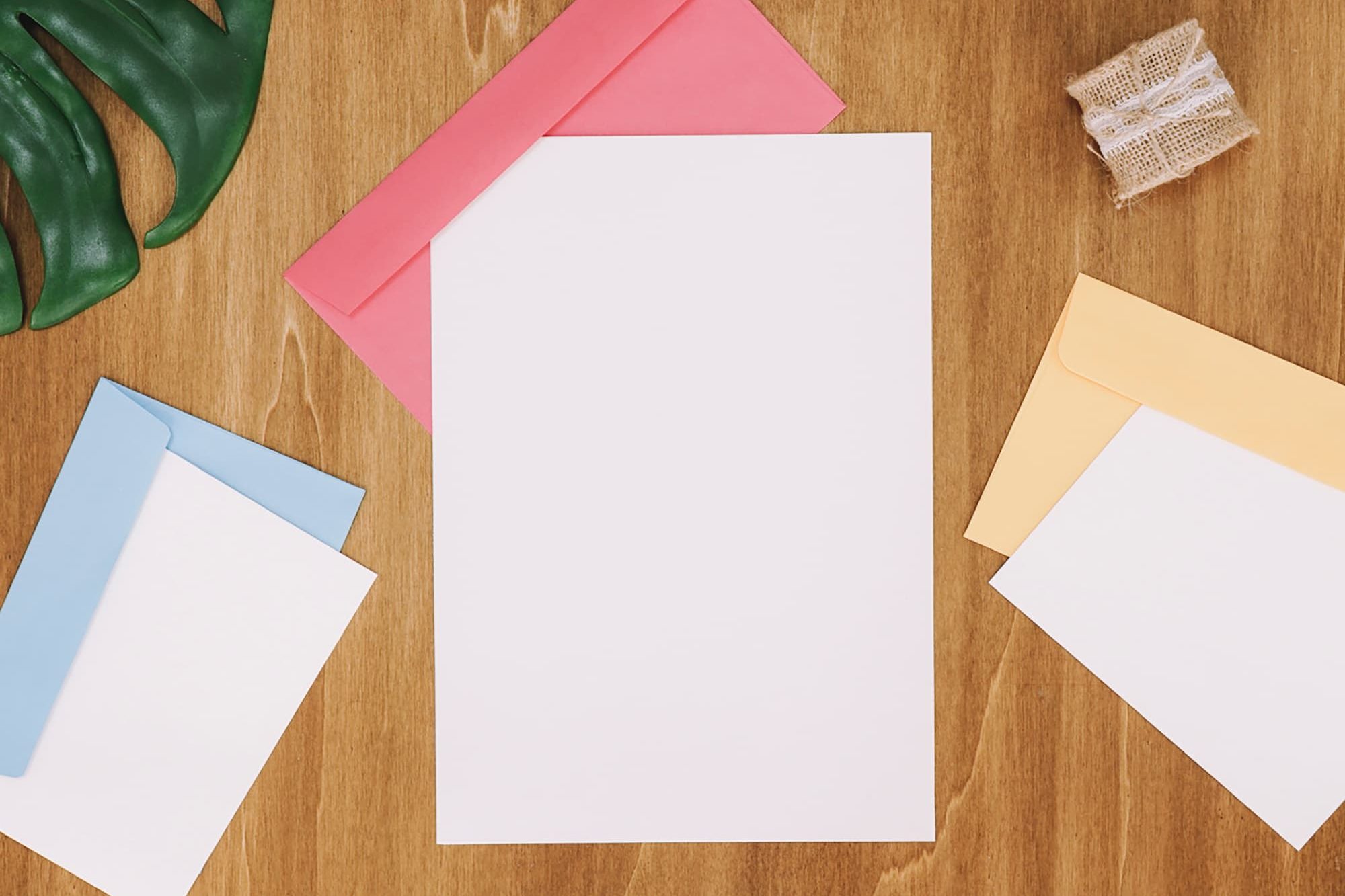 stationery-set-with-three-envelopes-papers (2)